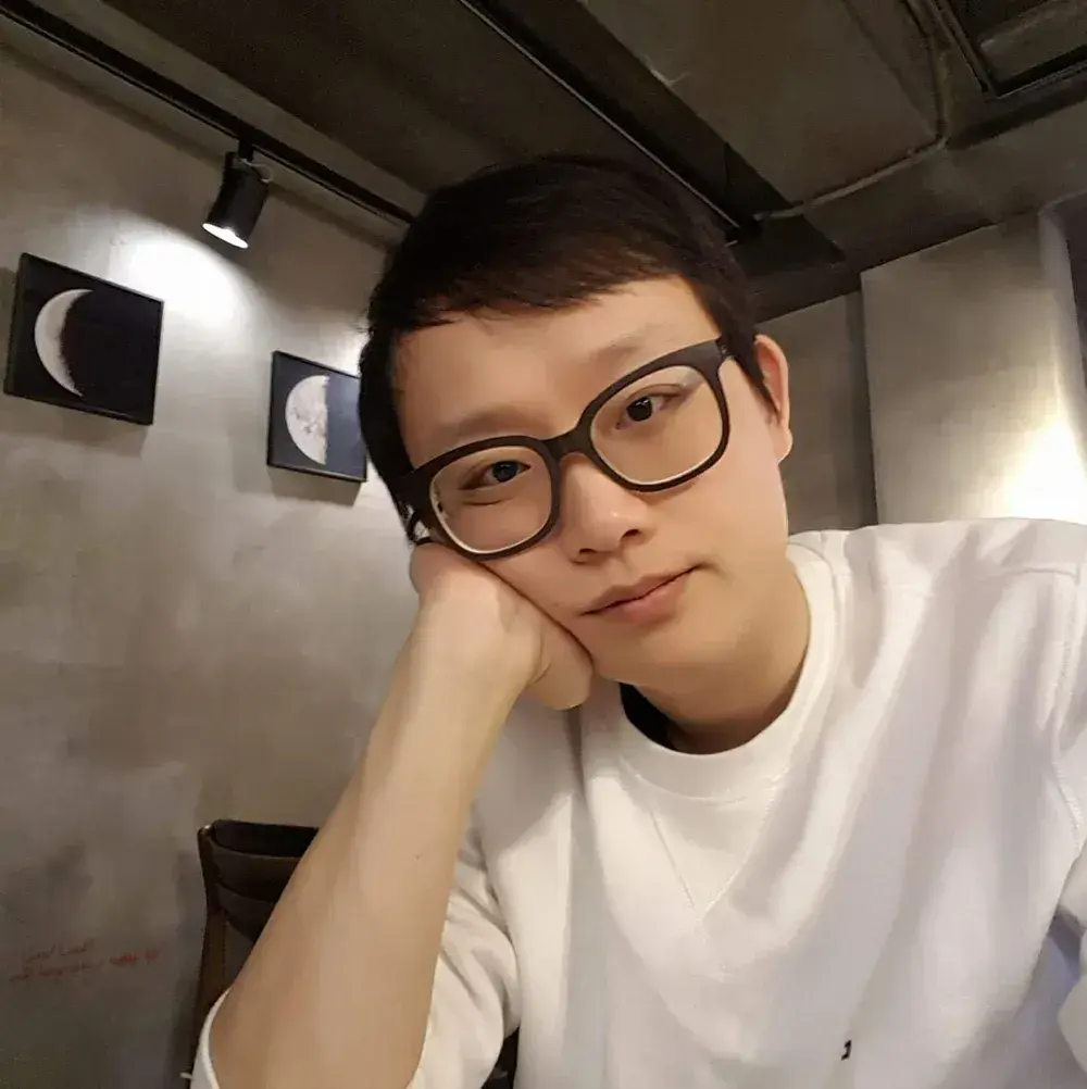 저작권 침해인데 네이버 웹툰이 쉴드쳐준 사례 | mbong.kr 엠봉