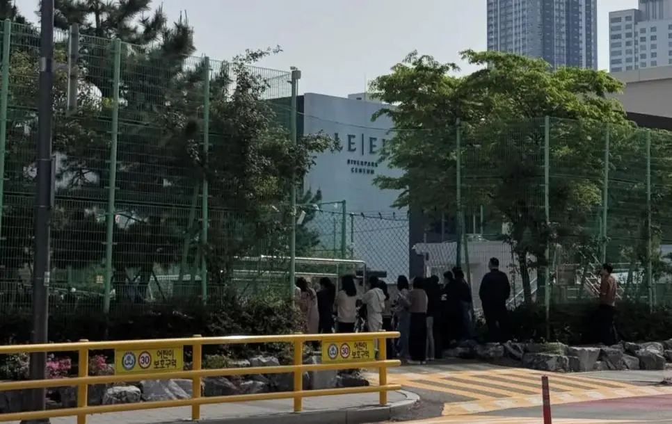 학부모들은 참석 못하는 요즘 운동회.jpg | mbong.kr 엠봉