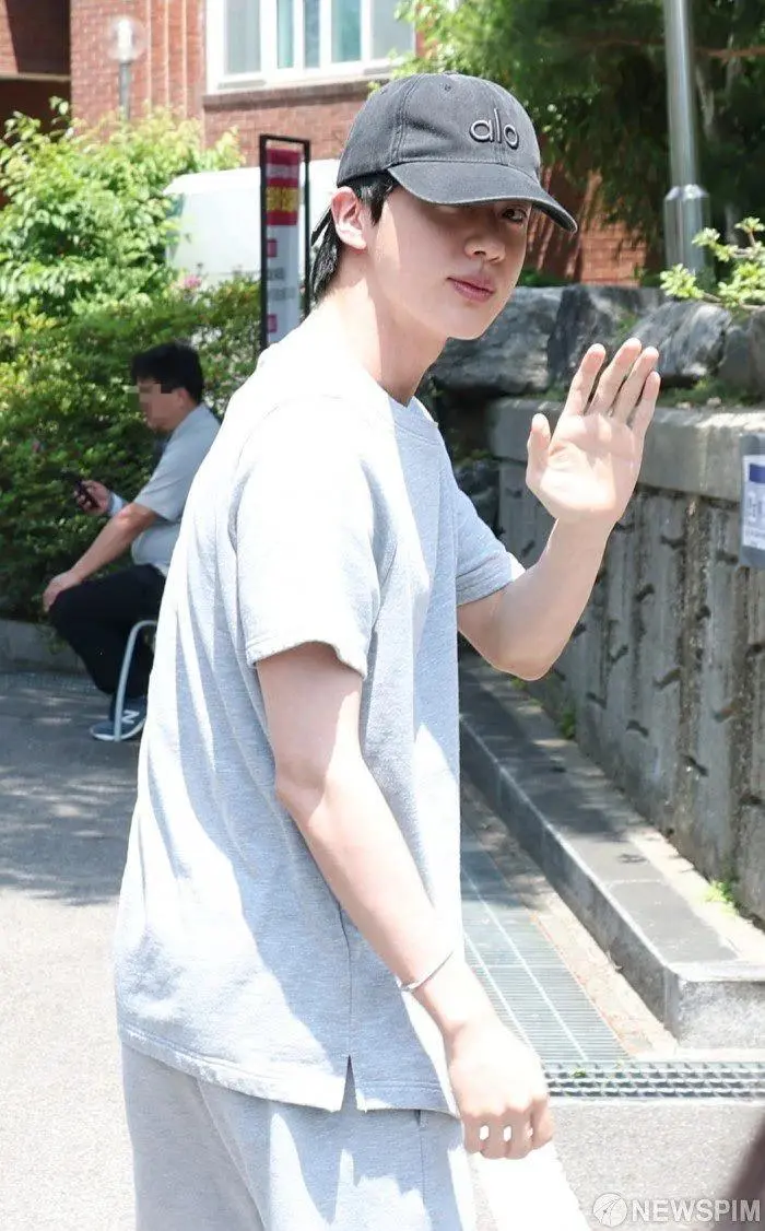 KdL8w.webp
